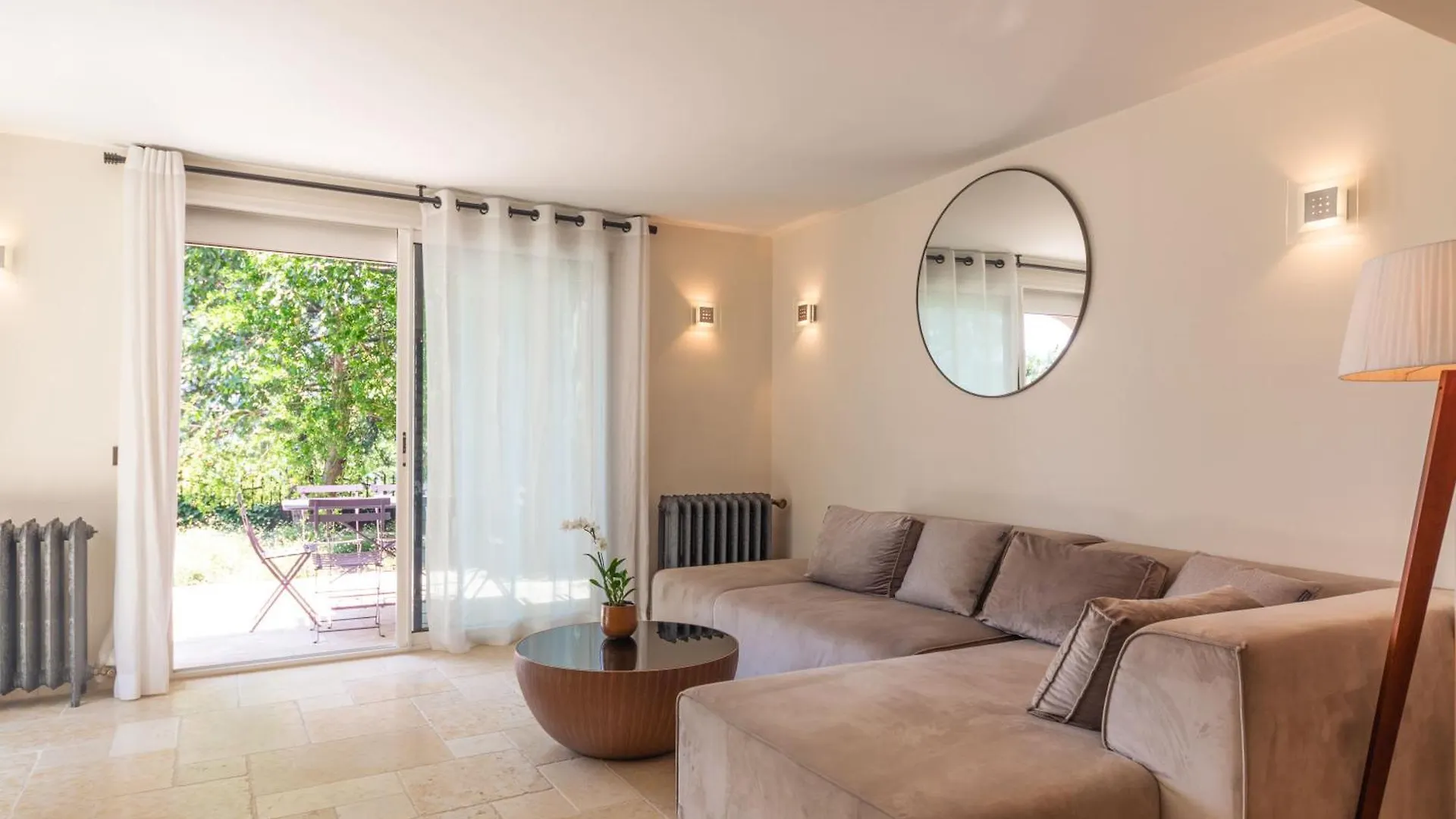 Hotel L'Incomparable By Les Etincelles Tresserve